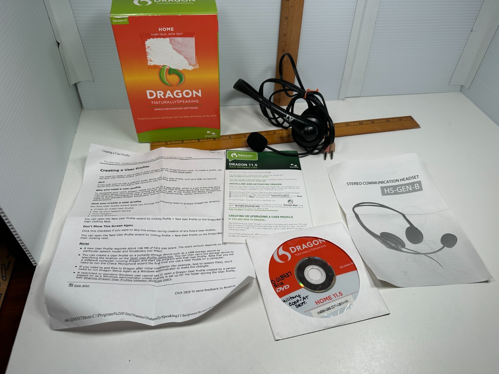 Dragon Version 11 Home Naturally Speaking Speech recognition Nuance Headphones