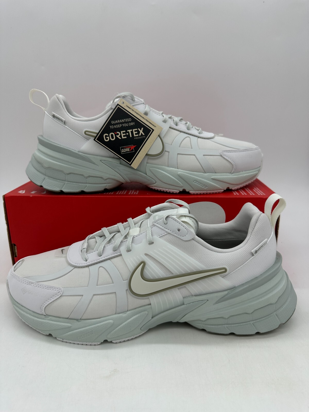 Nike V2k Run Gore-Tex Women's Size 11.5 Men's Size 10 White Shoes FZ2622 004