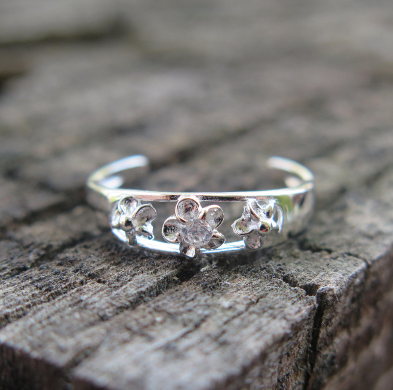 Hawaiian Sterling 925K Silver Triple Plumeria CZ Gem Toe Ring TR1271