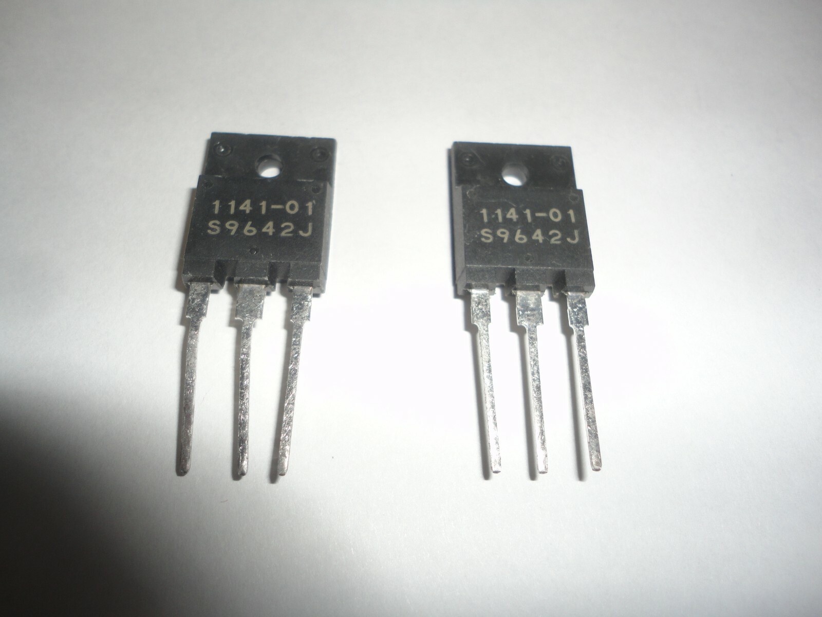 ZENITH HORIZONTAL OUTPUT TRANSISTOR 121-1141-01 (SET OF 2) USED IN VARIOUS MODEL