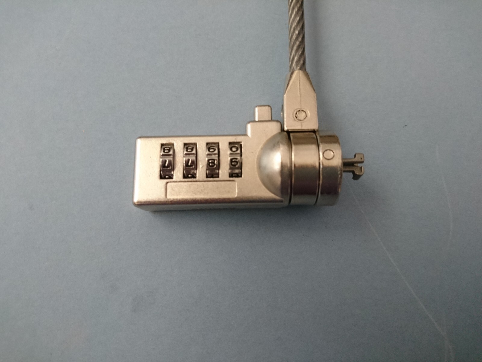 Targus DEFCON COMPACT SERIALIZED COMBO CABLE LOCK - "BRAND NEW & NEVER USED"