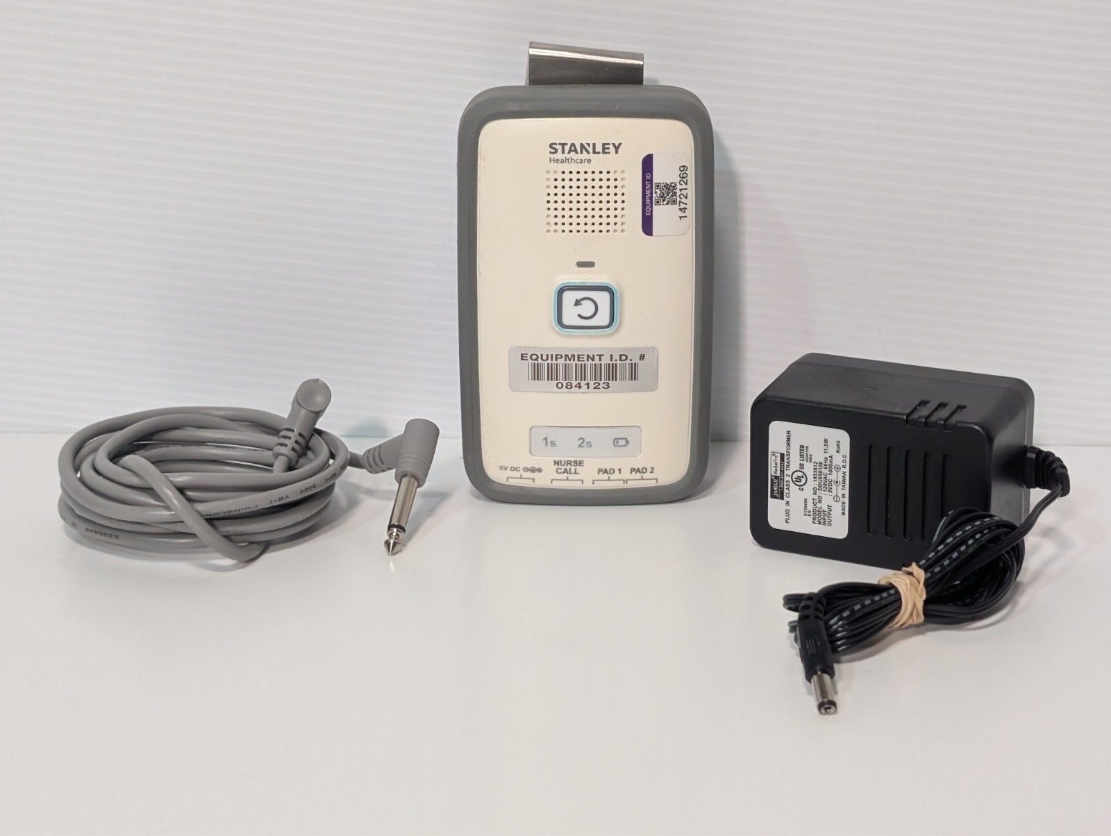 Lot of 4 Stanley Healthcare M200 fall monitor bed/chair alarm w PSU, cable, clip