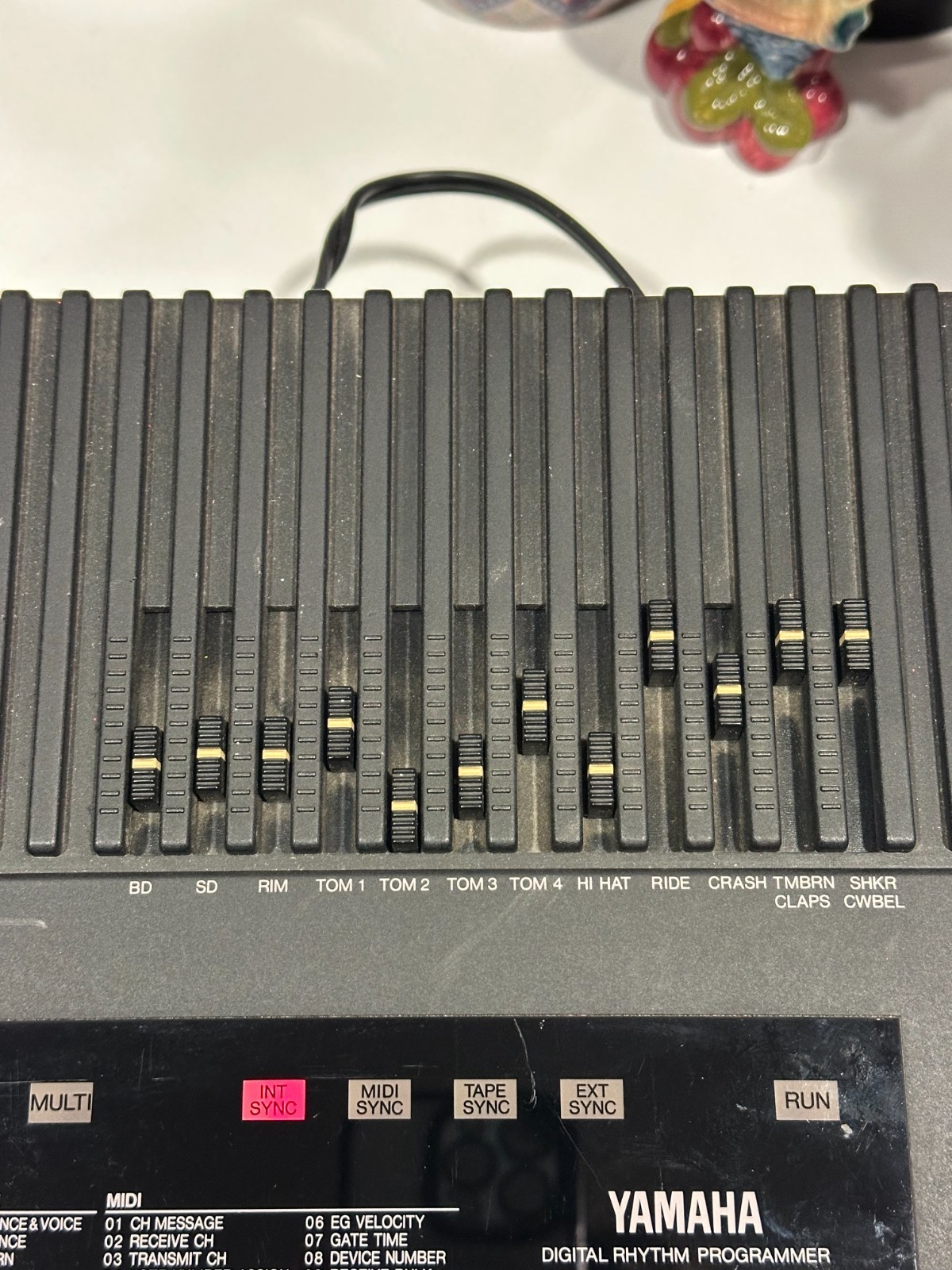 YAMAHA RX5 Digital Rhythm Programmer Drum Machine MIDI Sequencer Black RX 5 JP