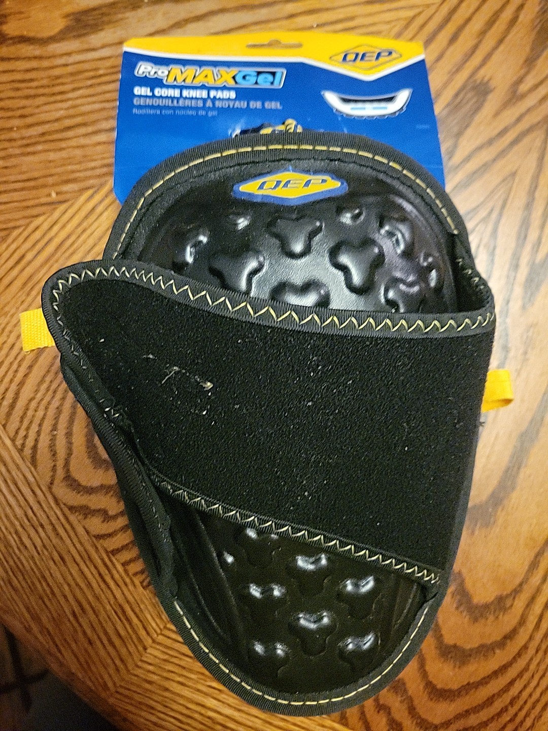 QEP ProMAX Gel Knee Pads with Lightweight EVA Foam Cushion and Pen Storage. NEW