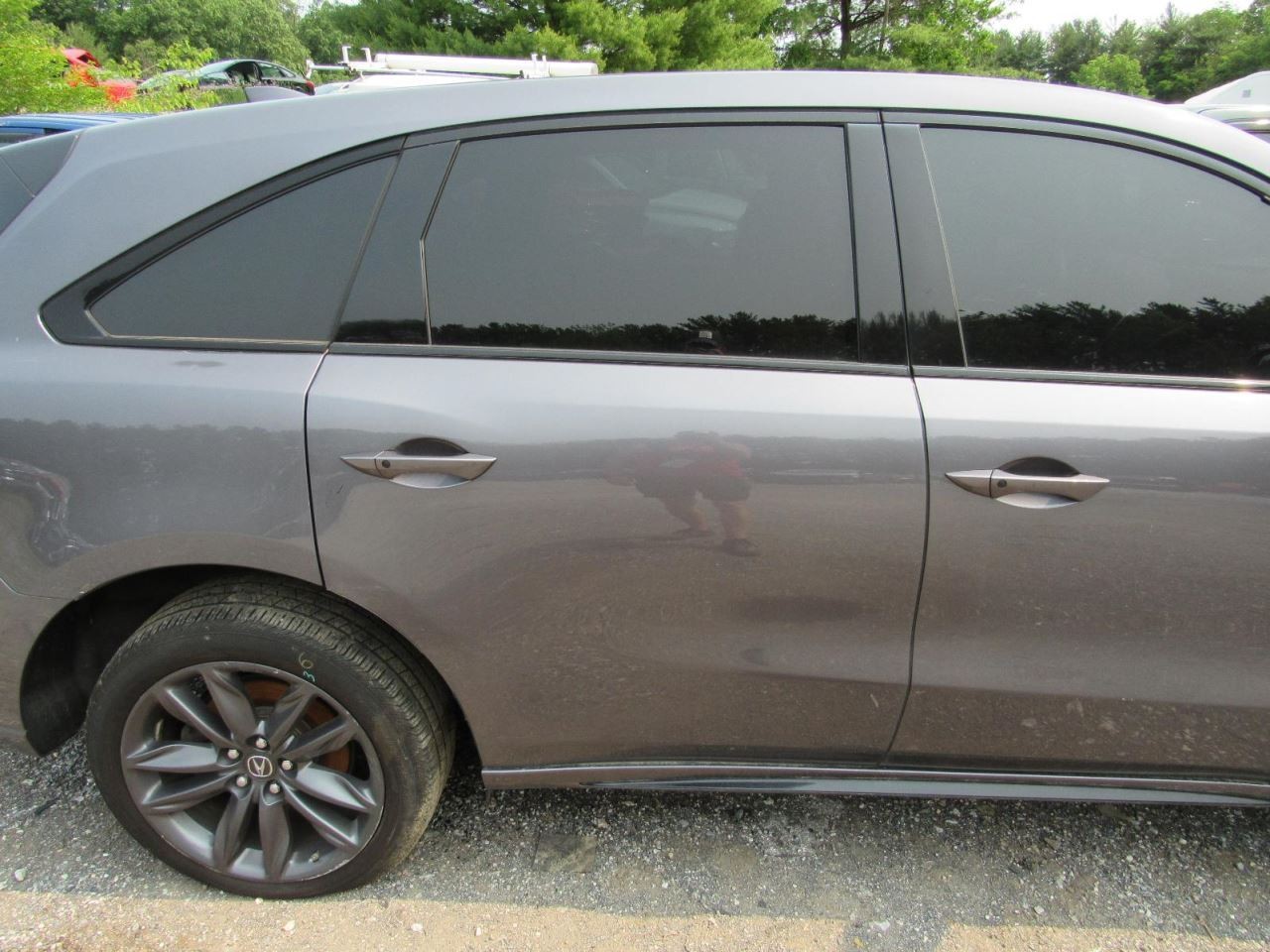 MDX 2019 Glove Box 1050233