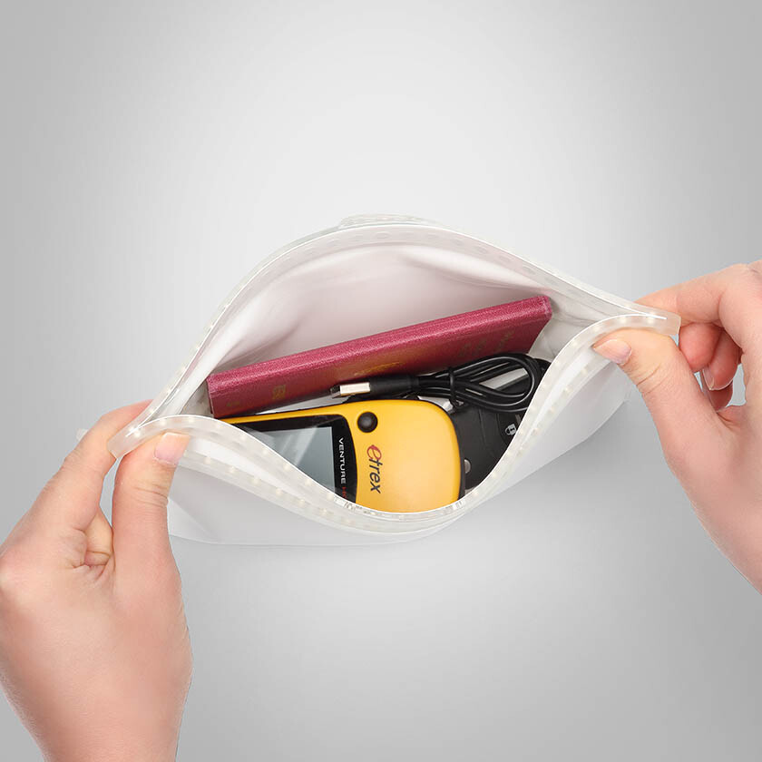 Fidlock Dry Bag Multi (TWW) - 100% Waterproof Magnetic Closing Touch Screen bag