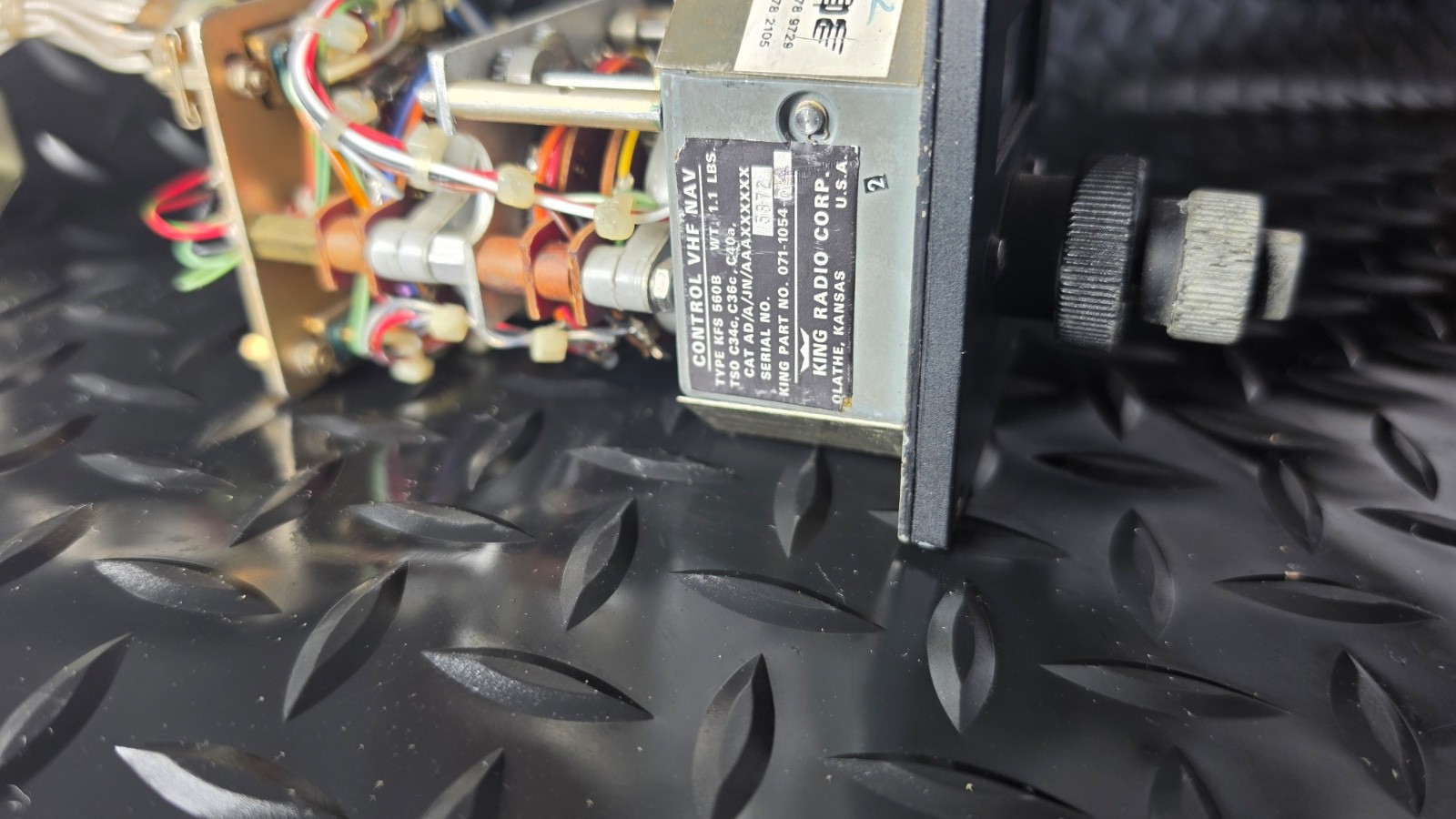 Control VHF NAV P/N 071-1054-04 S/N 5872