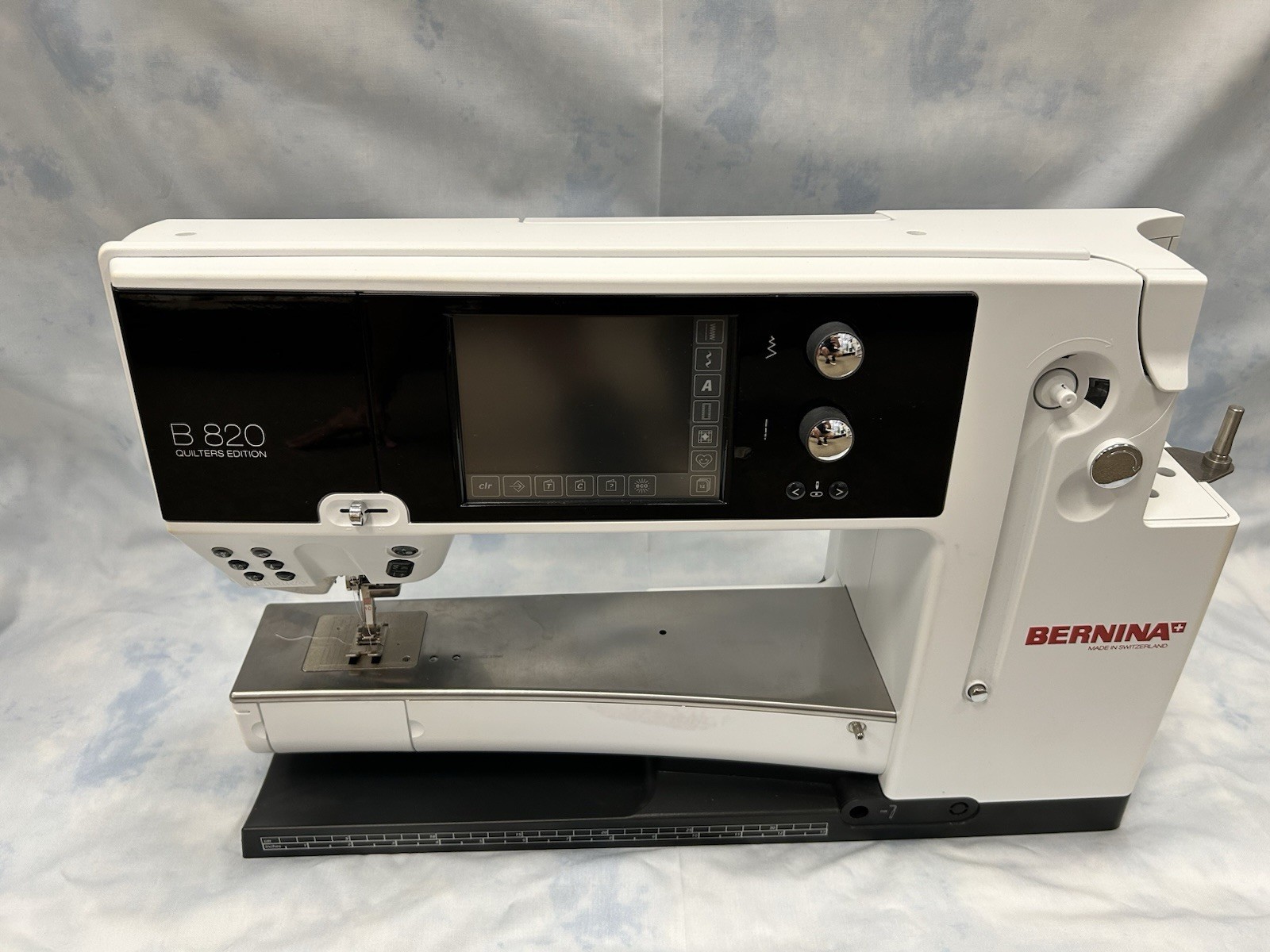 Bernina 820 QE Sewing  Machine - Used As/Is