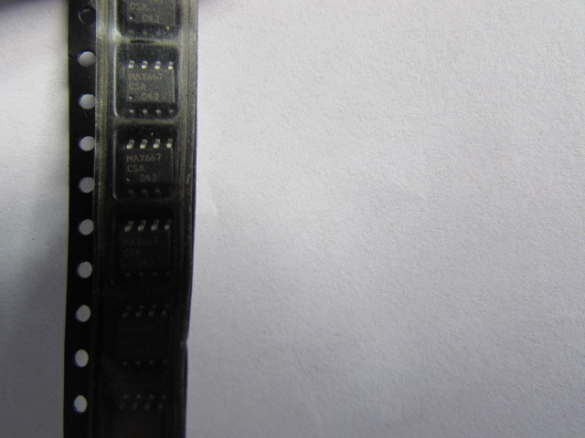 MAX667CSA MAXIM +5V Programmable Low-Dropout Voltage Regulator 8-pin SOIC Qty: 2