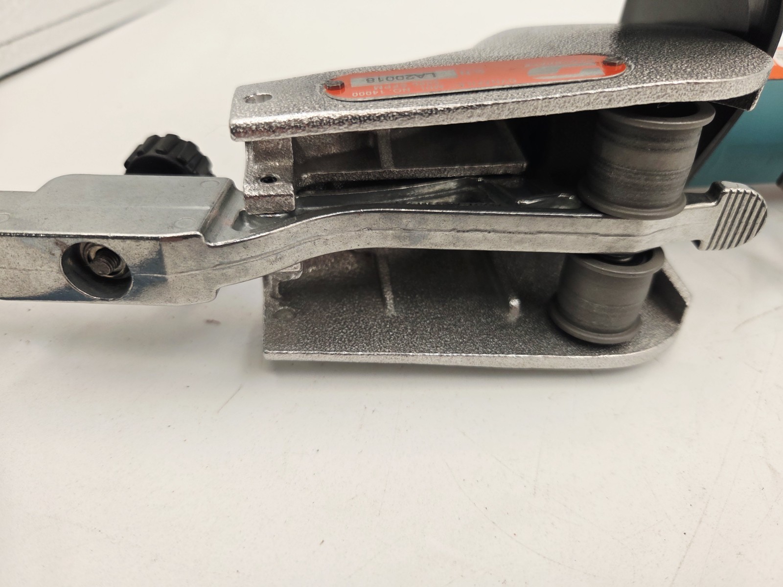 Dynabrade Dynafile 14000 Straight Line Abrasive Belt Tool