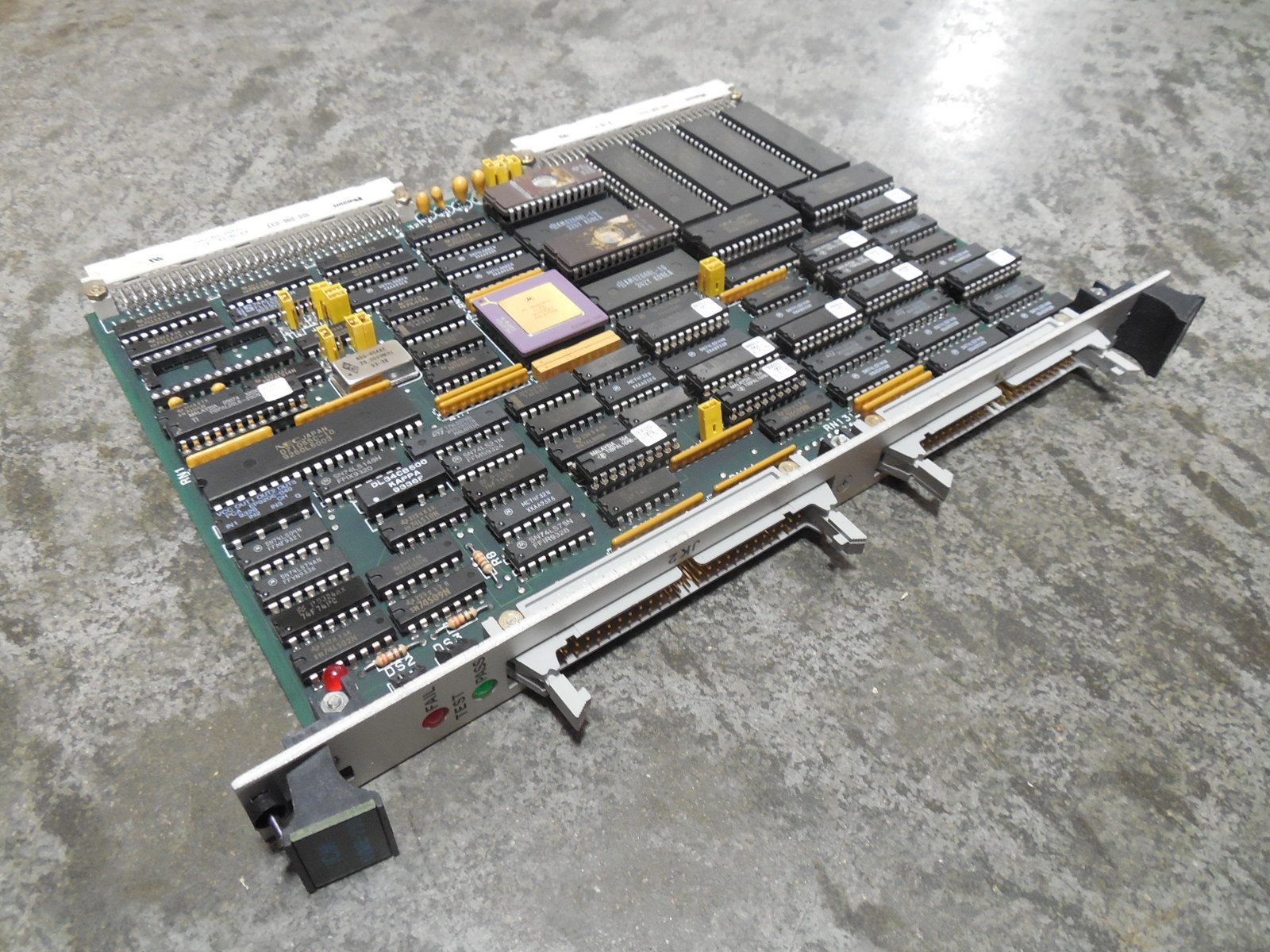 USED Xycom ICM XVME-230 Intelligent Counter Module 70230-001 2.3