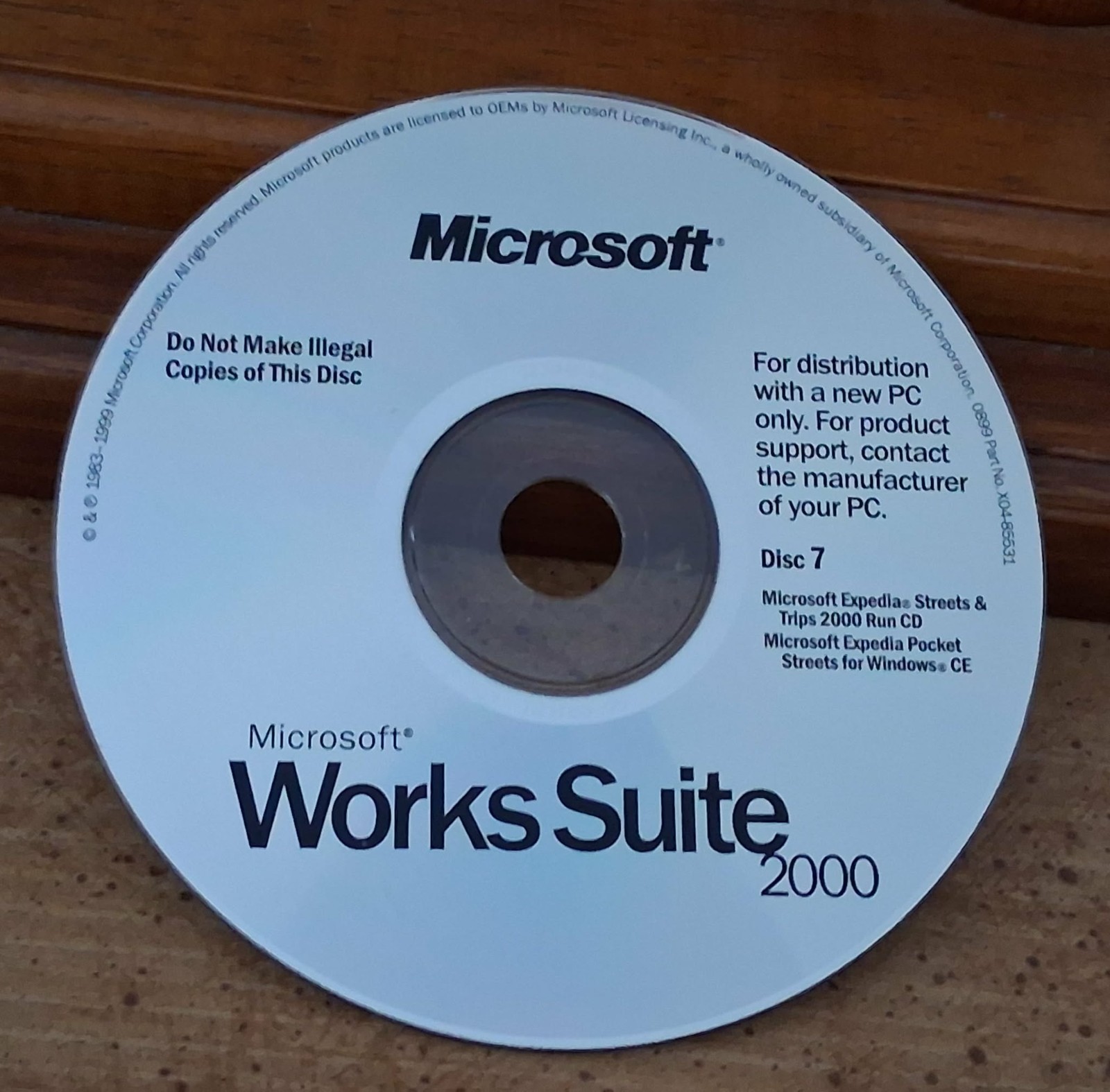 Microsoft Works Suite 2000 - 7 CD-ROM Set