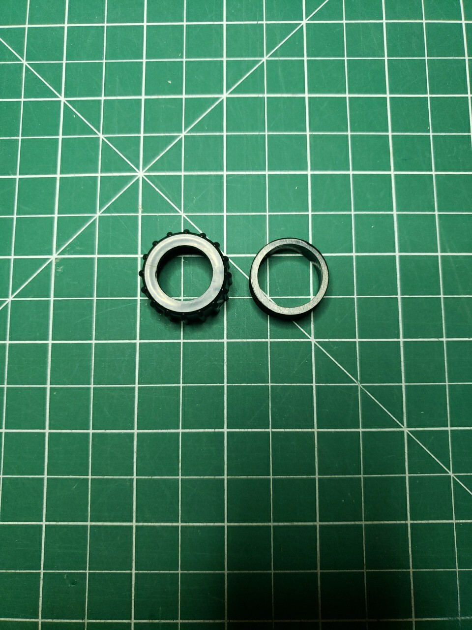 Estes 18mm Screw-on Motor Retainer