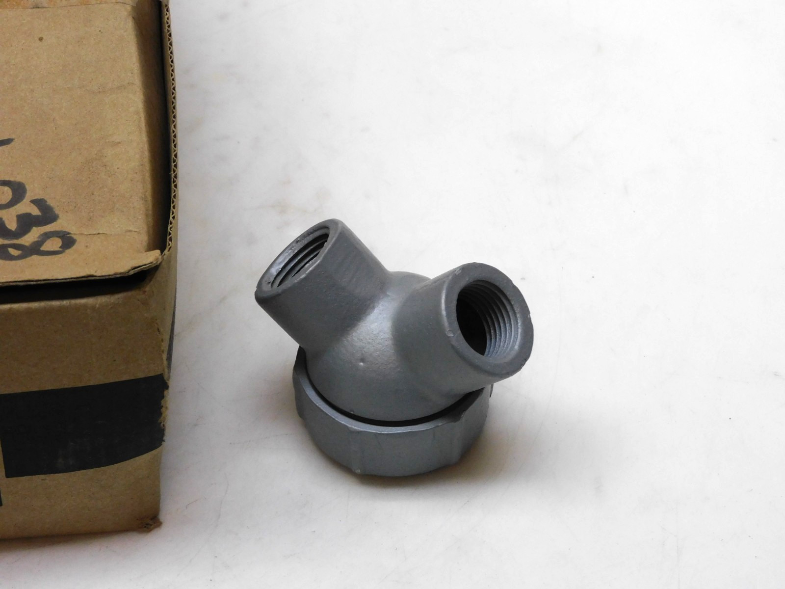 Appleton ELBY-50 Capped Elbow 1/2" MallIron 90° pull ELB