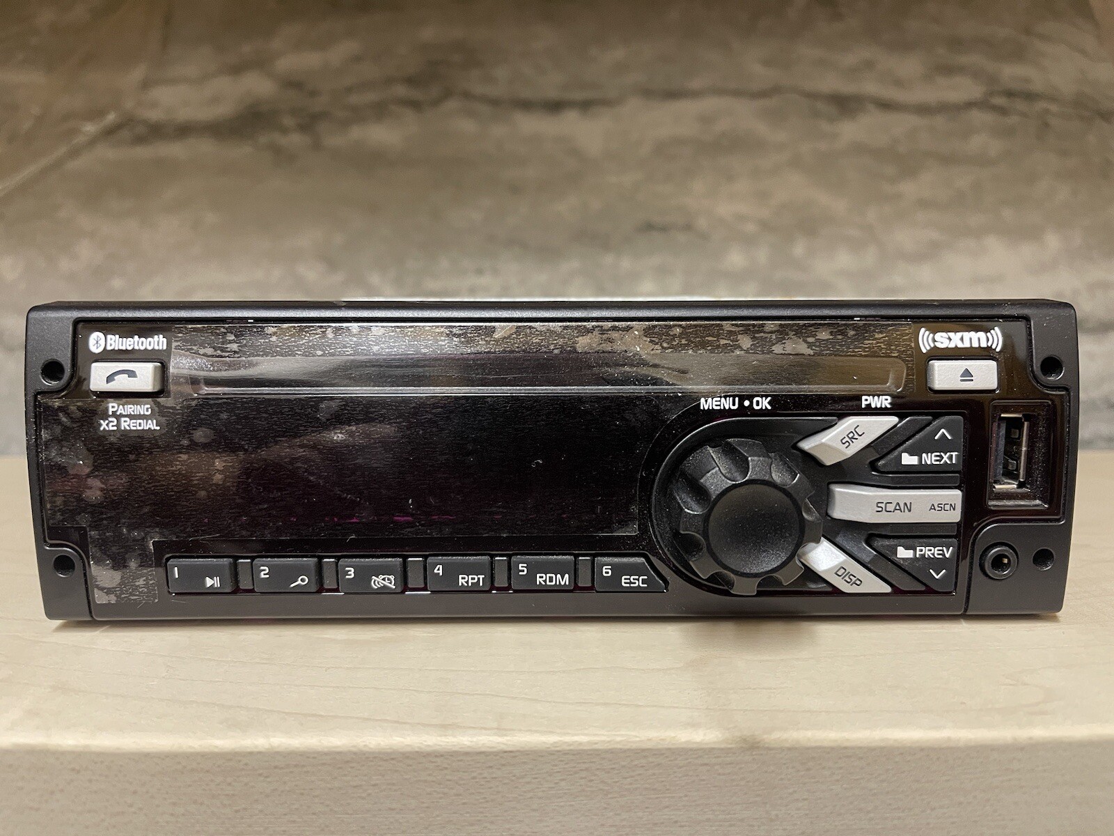 DEA500 Delphi Radio (read description)