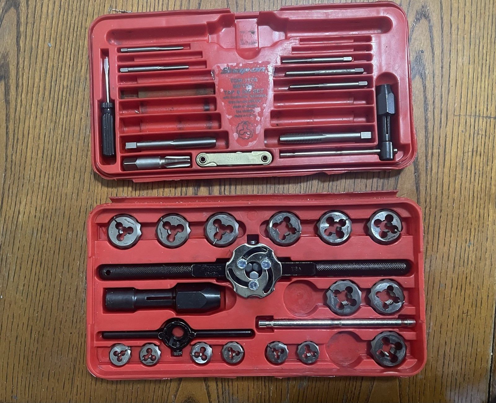 Snap On TDM-117A Metric Tap & Die Set (incomplete)