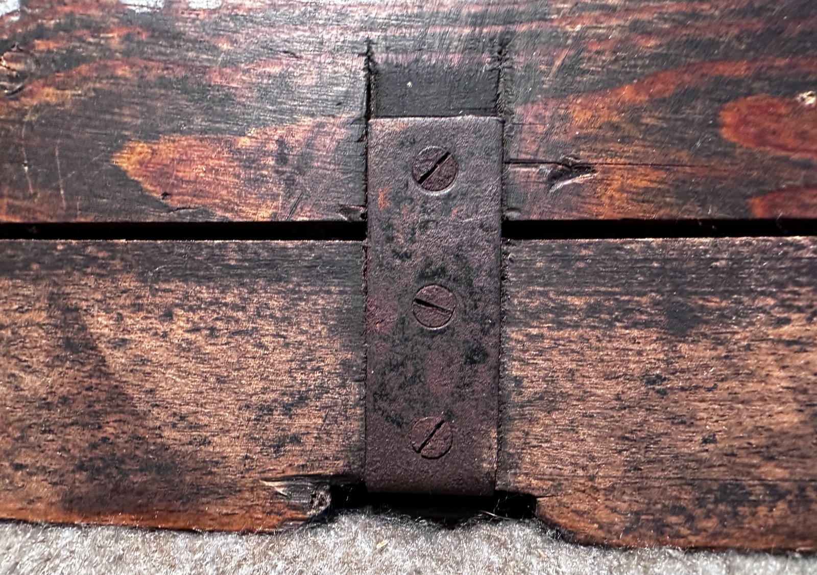 WW2 German Ammo Box Kart.s.F.H.18 Heeres-Munition 1943 WaA Marked Paper label