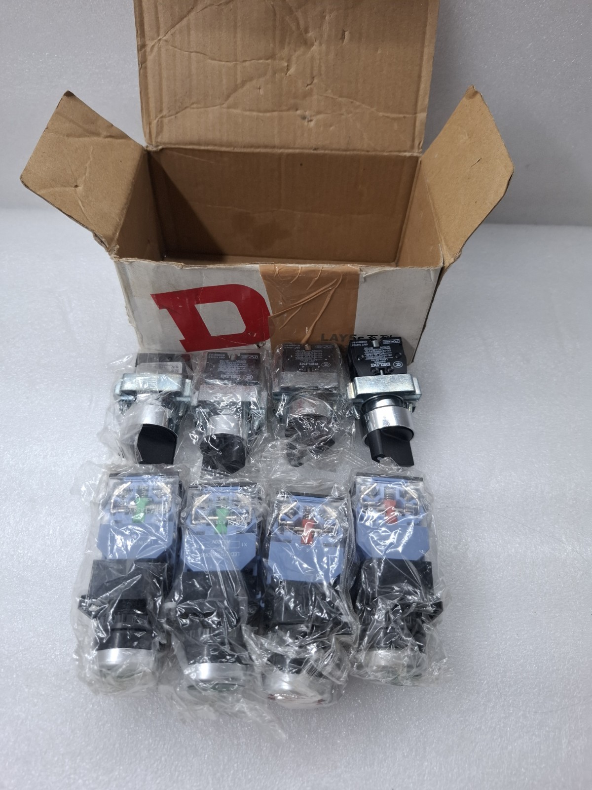 LOT OF 8 PCS DELIXI LAY5SBD1 & LAY5SBD PUSHBUTTON SWITCHS