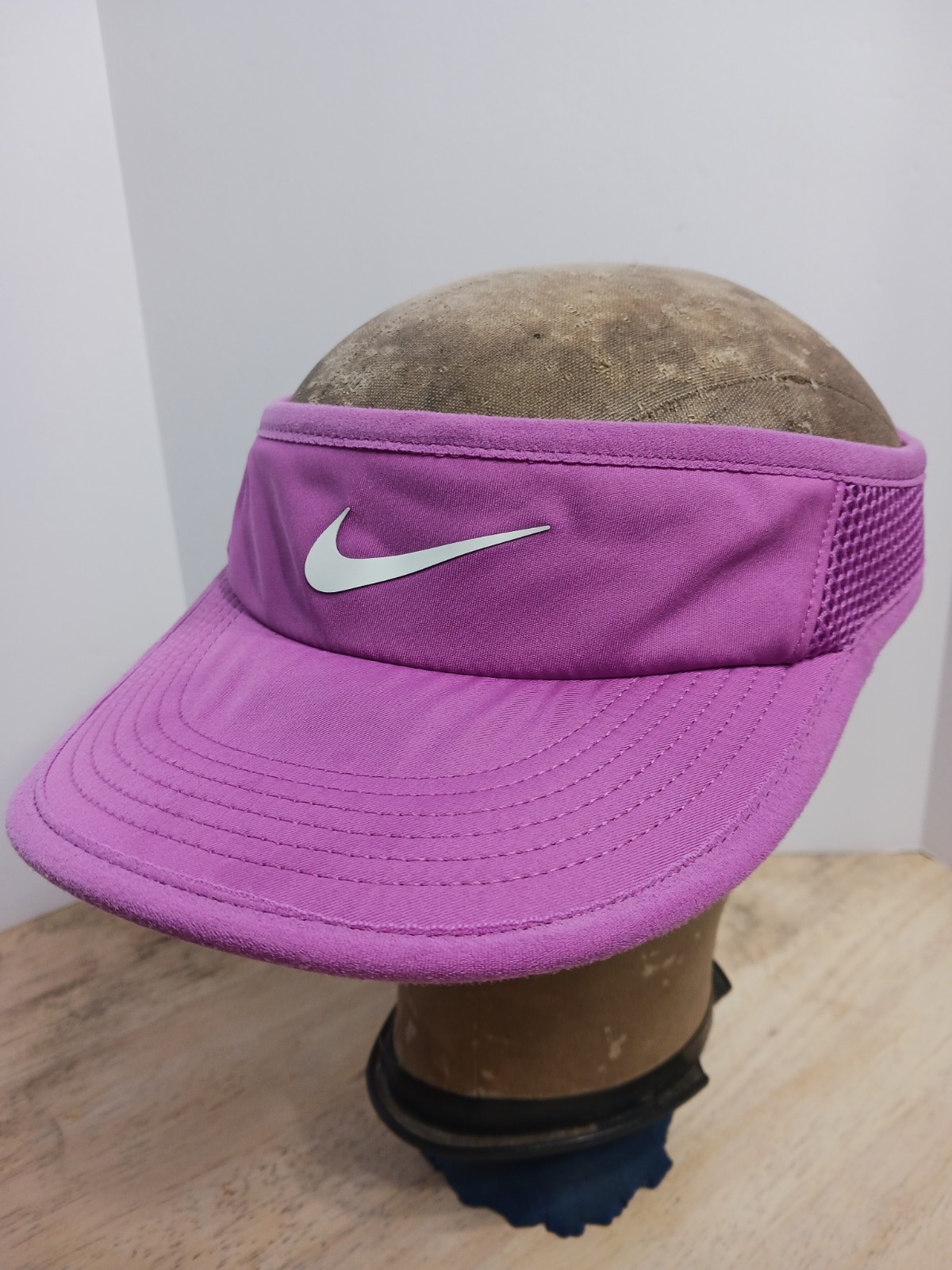 Nike Featherlight Dri-Fit Tennis Yoga Running Golf Visor Pink/White One Size