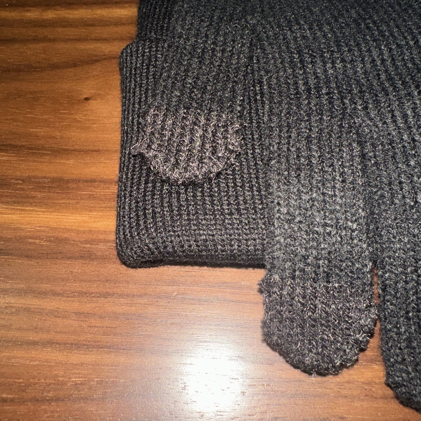 Ed Hardy Beanie And Glove Set “Touch Fingers”
