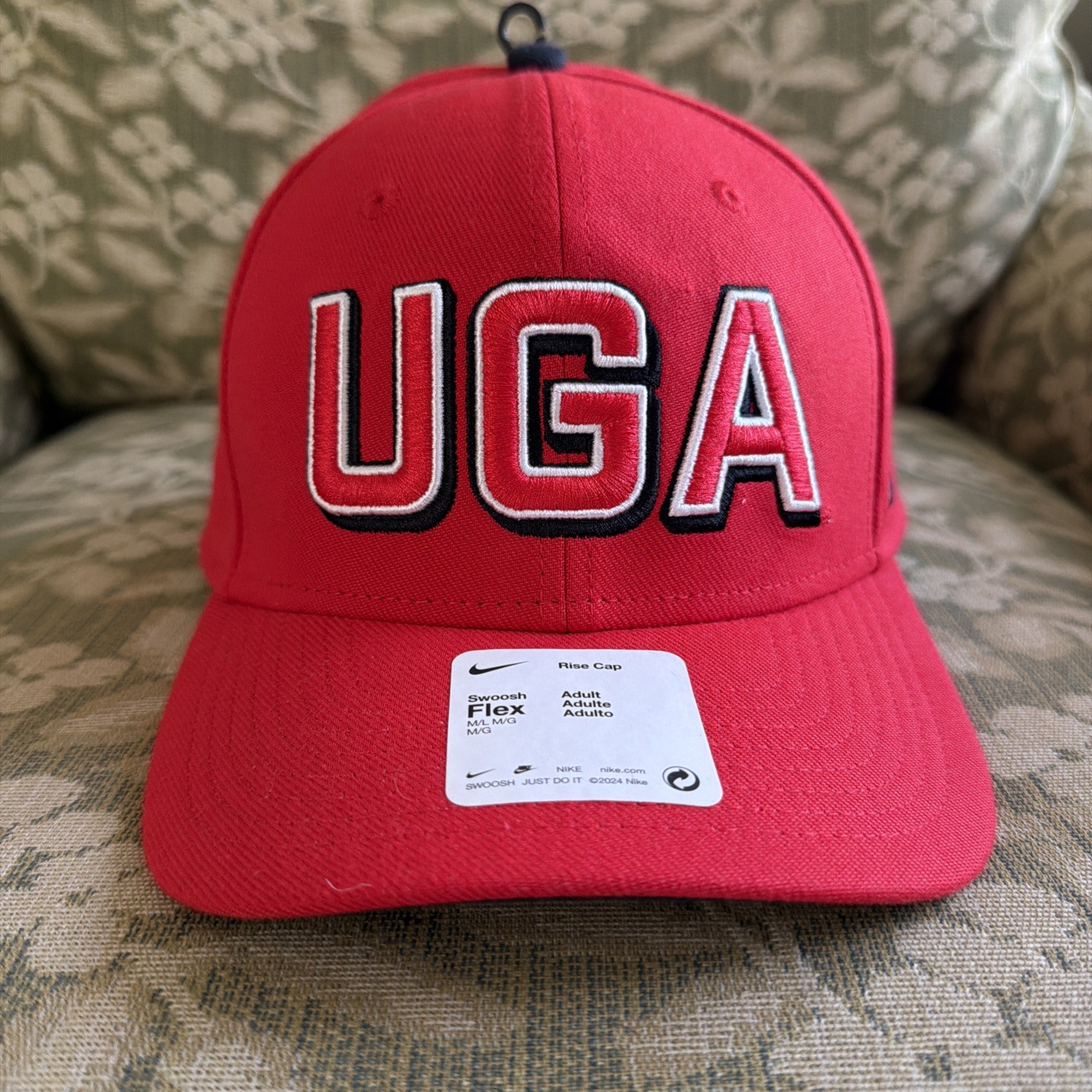 Georgia Bulldogs UGA Nike Dri-Fit Red Swoosh Flex Fit Cap Hat Adult M/L