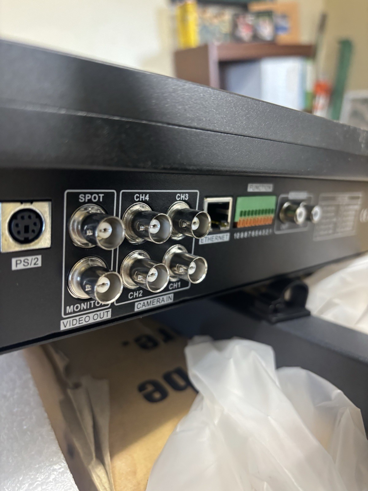 Lorex Model L15D242321 Built In 4channel DVR Combo