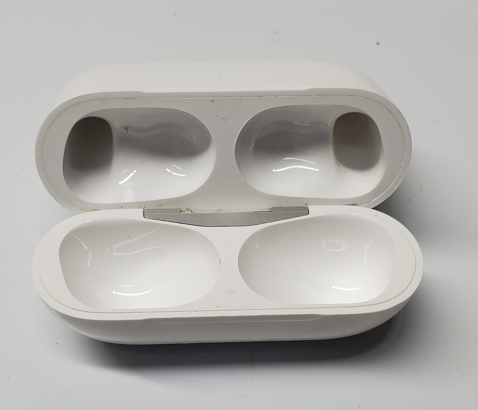 AirPods Pro (2nd Generation) Charging Case Replacement ONLY A2700 ENGRAVED