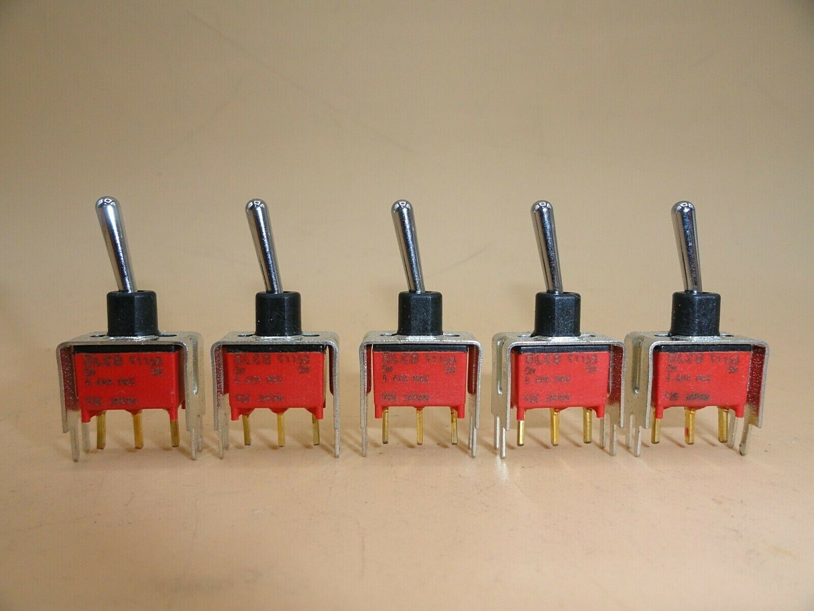 ALCO SPDT TOGGLE SWITCH  0.4VA (LOT OF 5 )