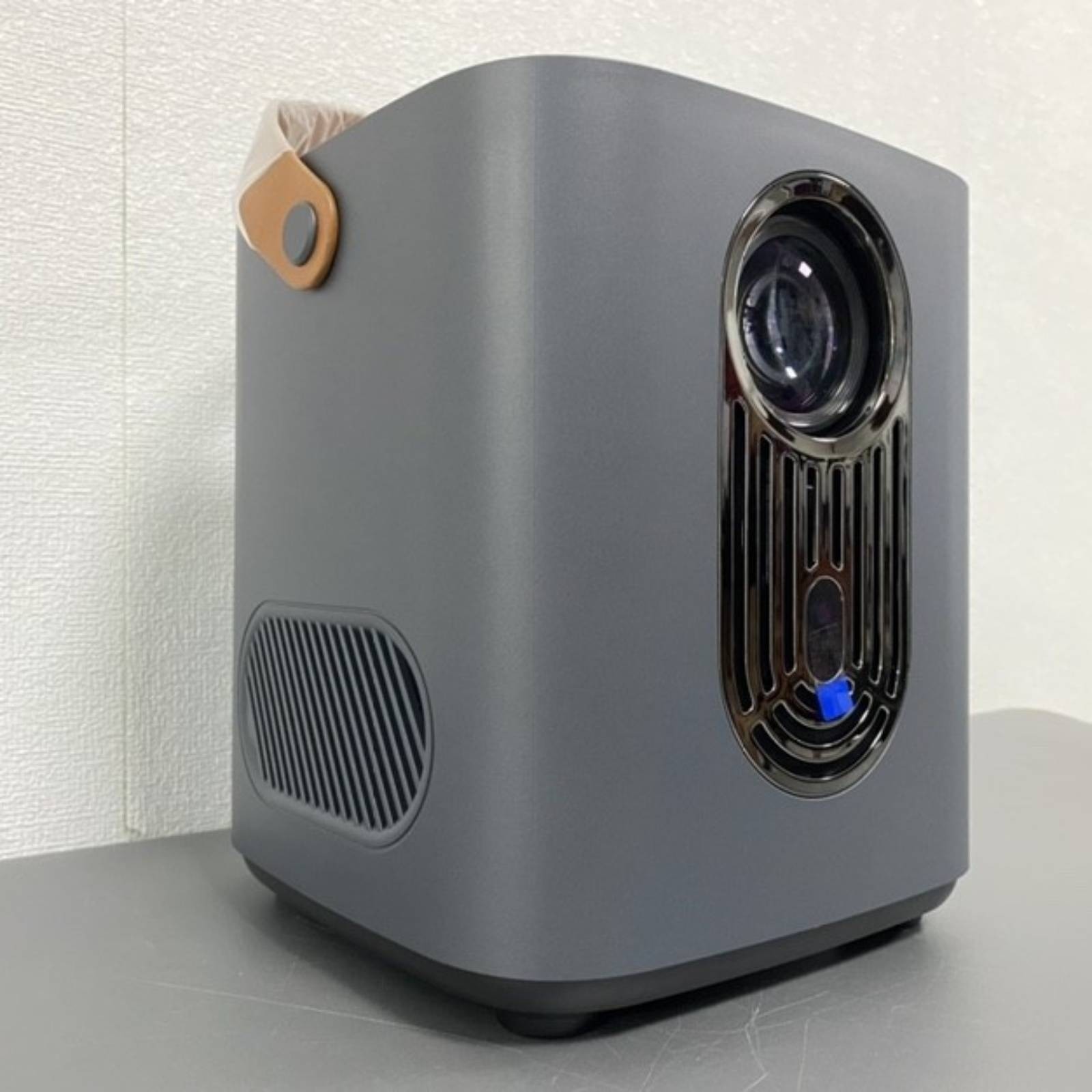 Portable Projection Device with Handle Electric Focus for Bedroom
