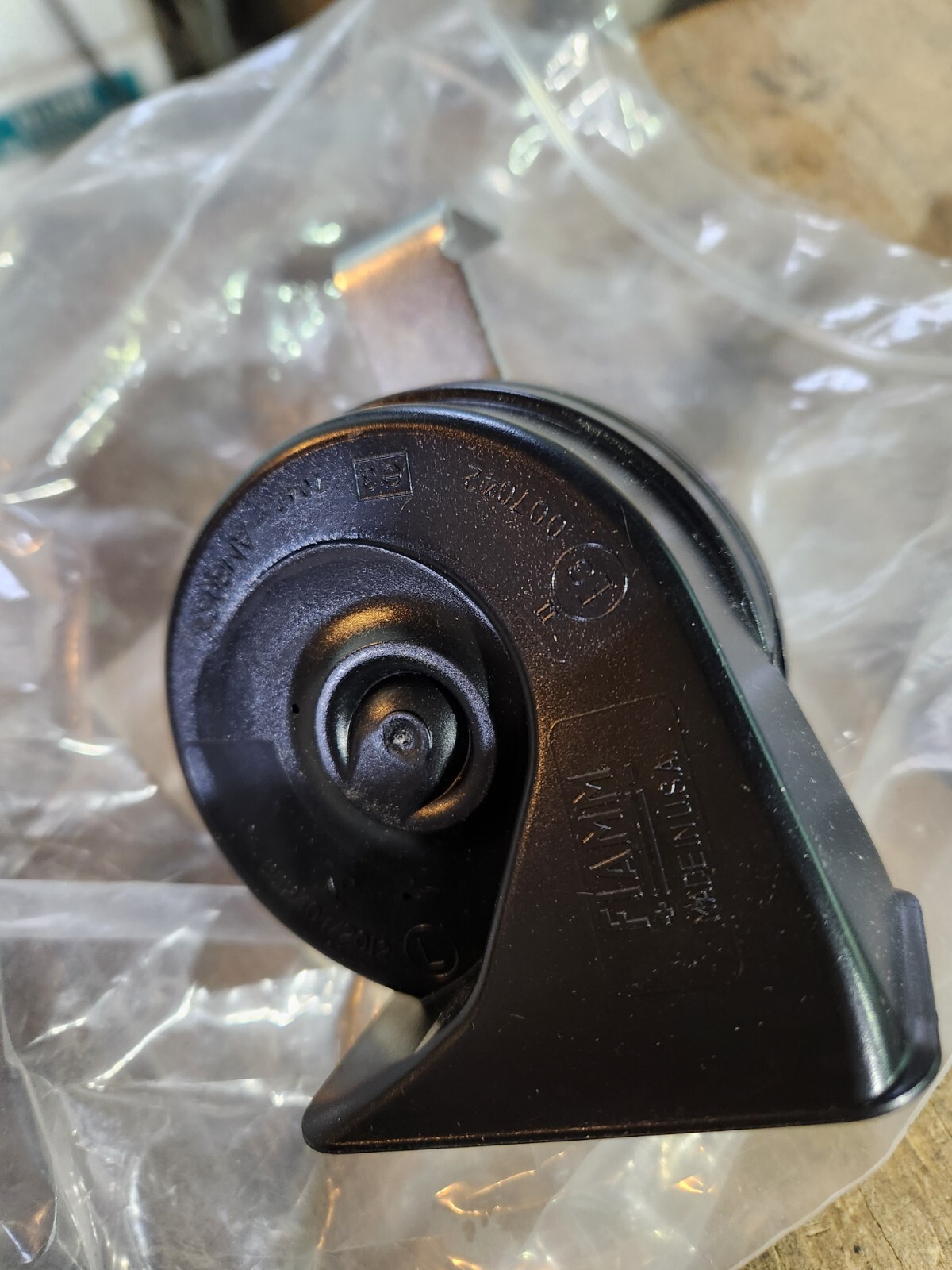 Autocar 8179358 Two Terminal Low Tone Horn