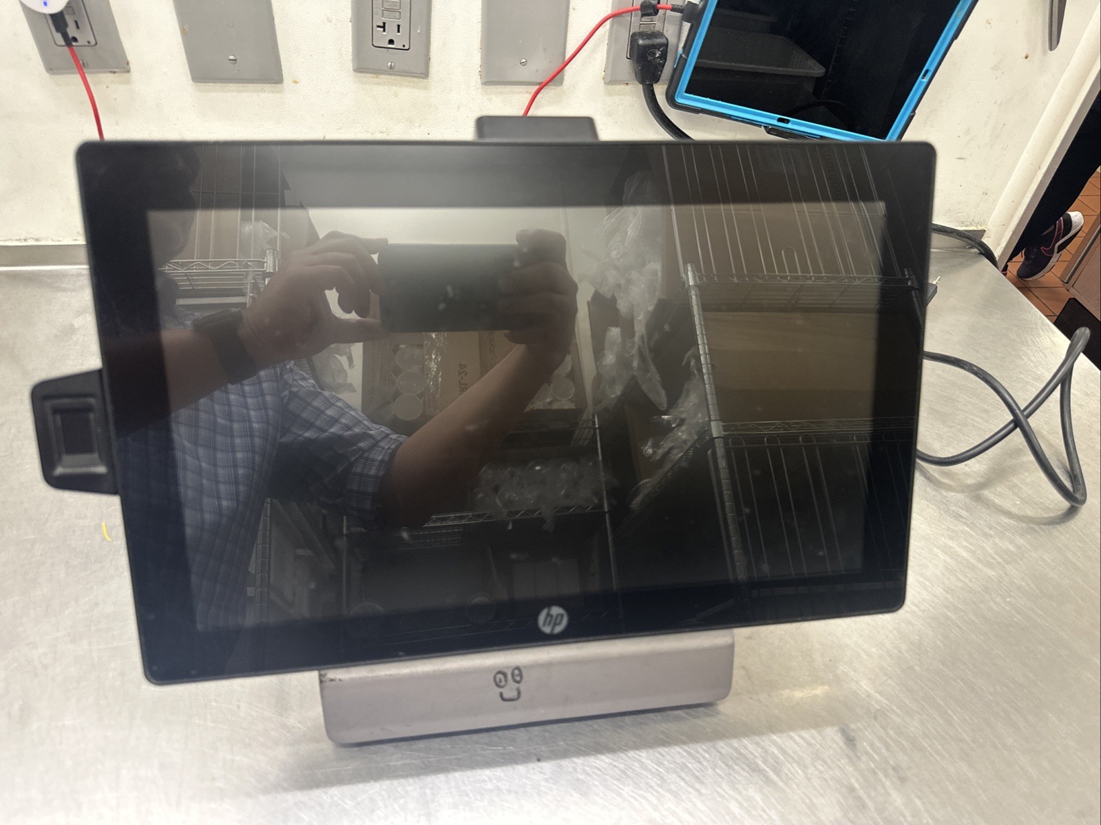 HP RP9 G1 AiO Retail System Model 9015
