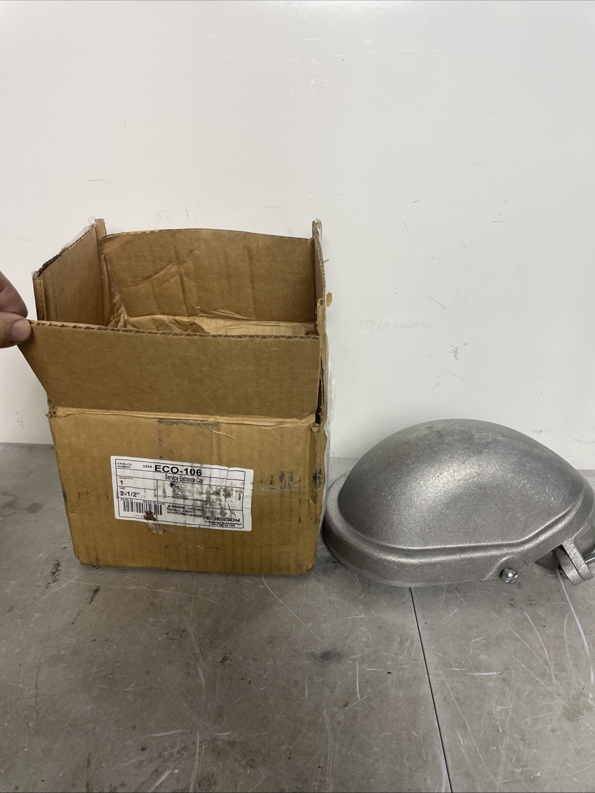 EMERSON ECO-106 SERVICE ENTRANCE CAP SIZE 2 1/2 New