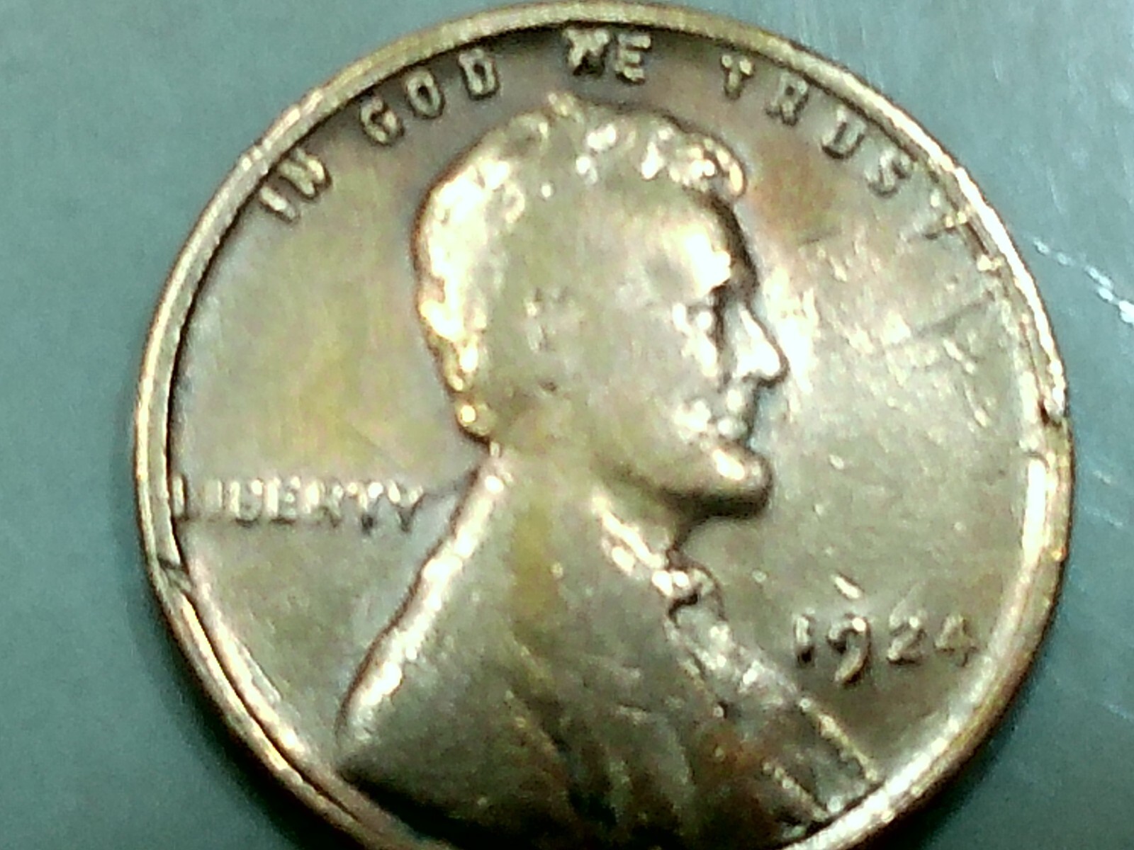 1924 us copper penny - 3.0 gr. - rb - nice stamp - good  rim - shiny -