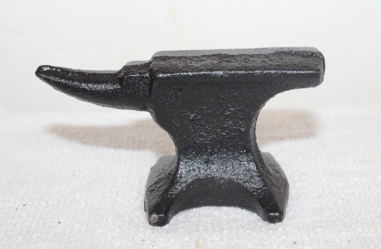 Small Cast Iron Anvil Paperweight Blacksmith 7 OZ  3 1/4'' New vintage style