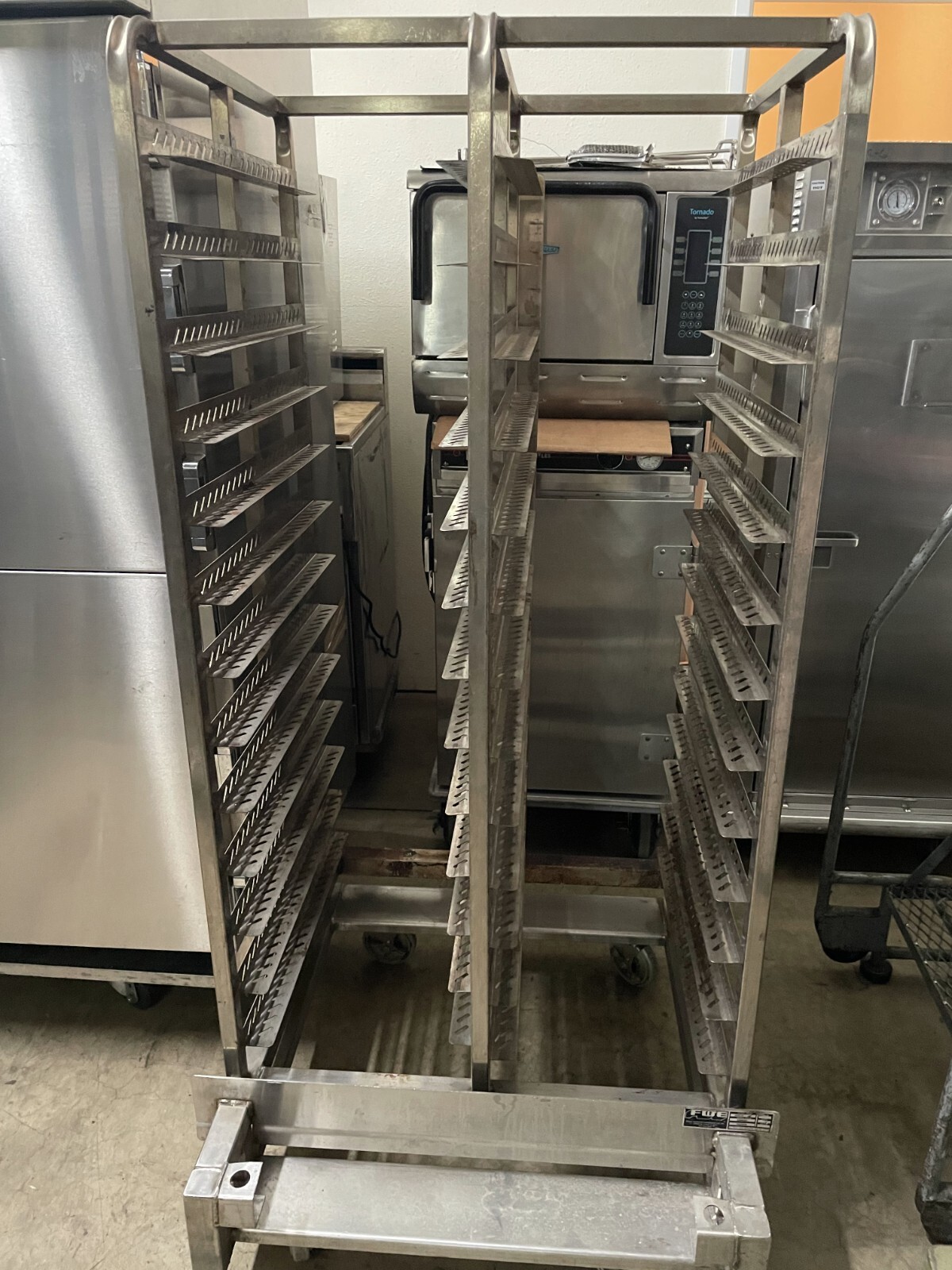 FWE RRB-26 - Roll-In Rack for Rethermalizer