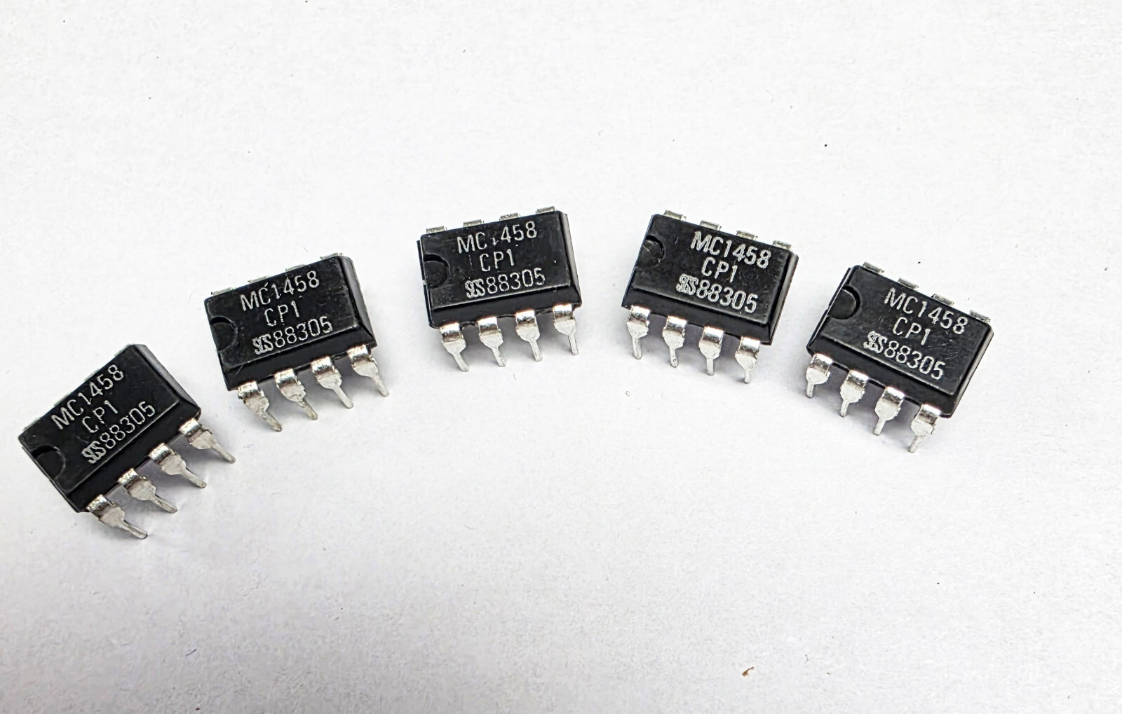 MC1458CP1 Dual General-Purpose Operational Amplifier: 5/Lot: NOS