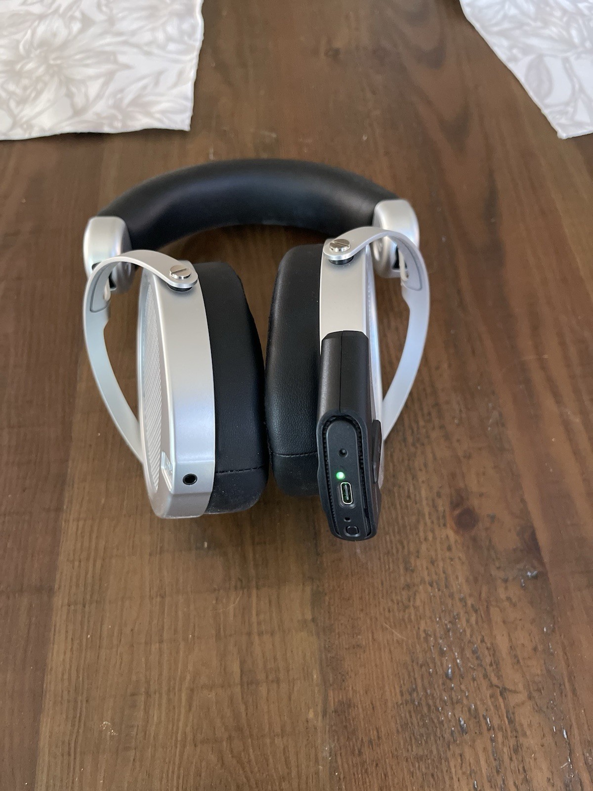 HIFIMAN Deva Pro Over-Ear Silver/Black Bluetooth 3.5mm USB-C R2R 80mm