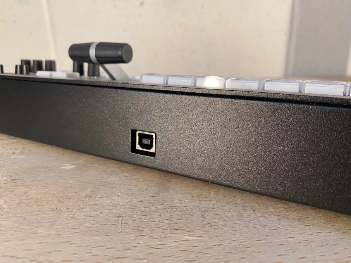 NewTek LiveControl LC-11 USB Controller Keyboard - Untested