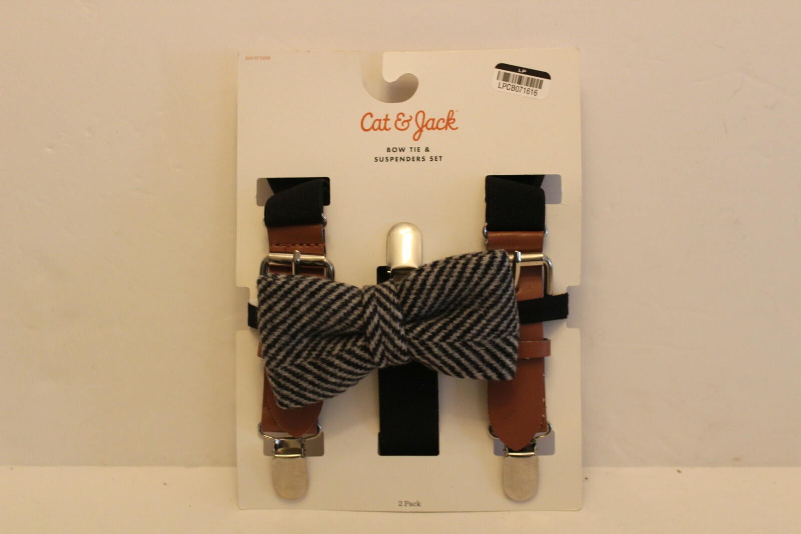 Cat & Jack Bow Tie & Suspenders Set Boys One Size Black & White Bow Tie