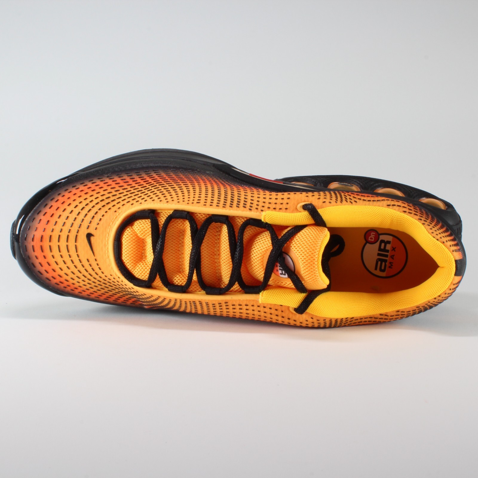 Nike Air Max DN SE 'Black Laser Orange' HM0810-800 Men's Size 13 Shoes