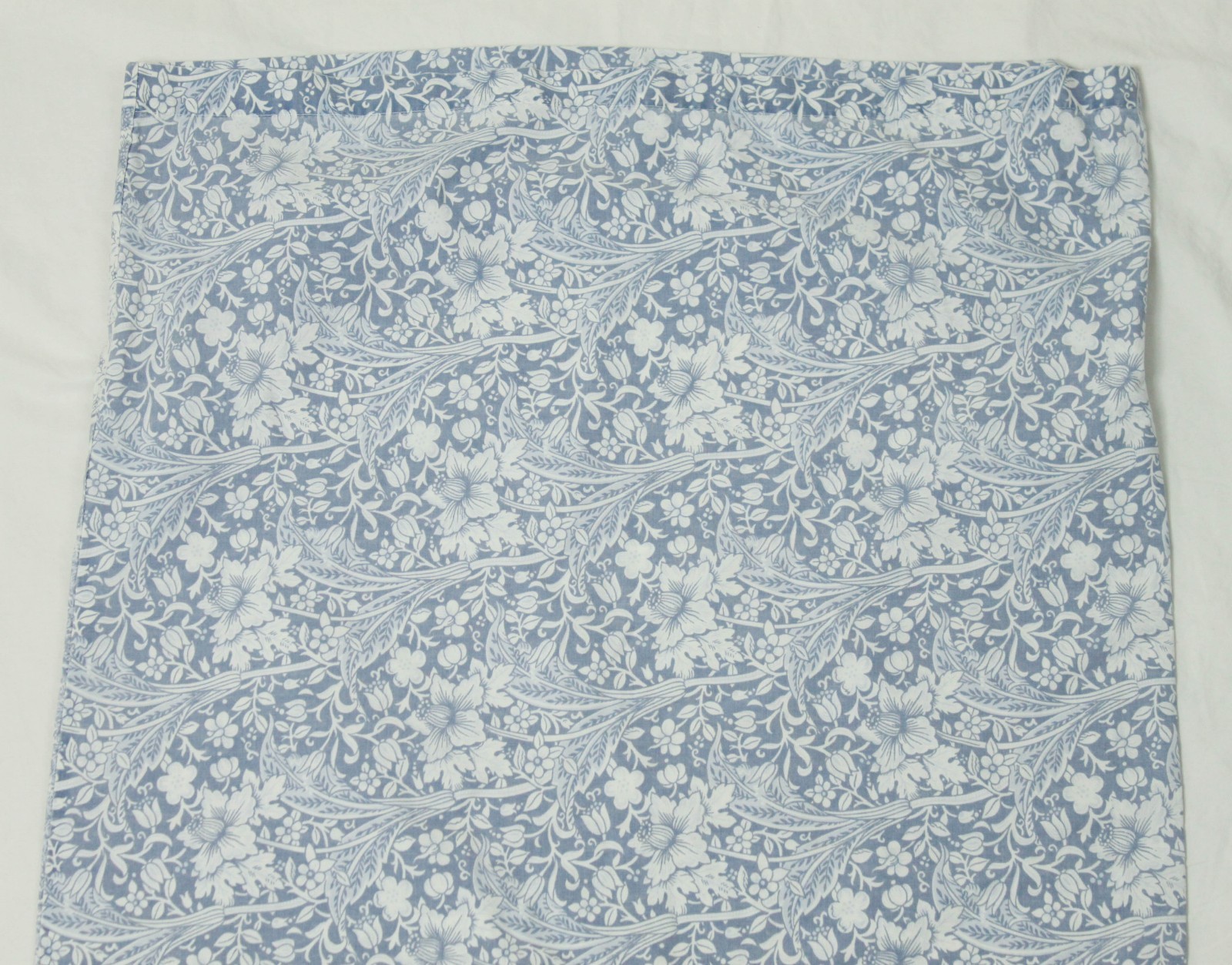 Vintage Blue White Flower Pattern Pillow Case