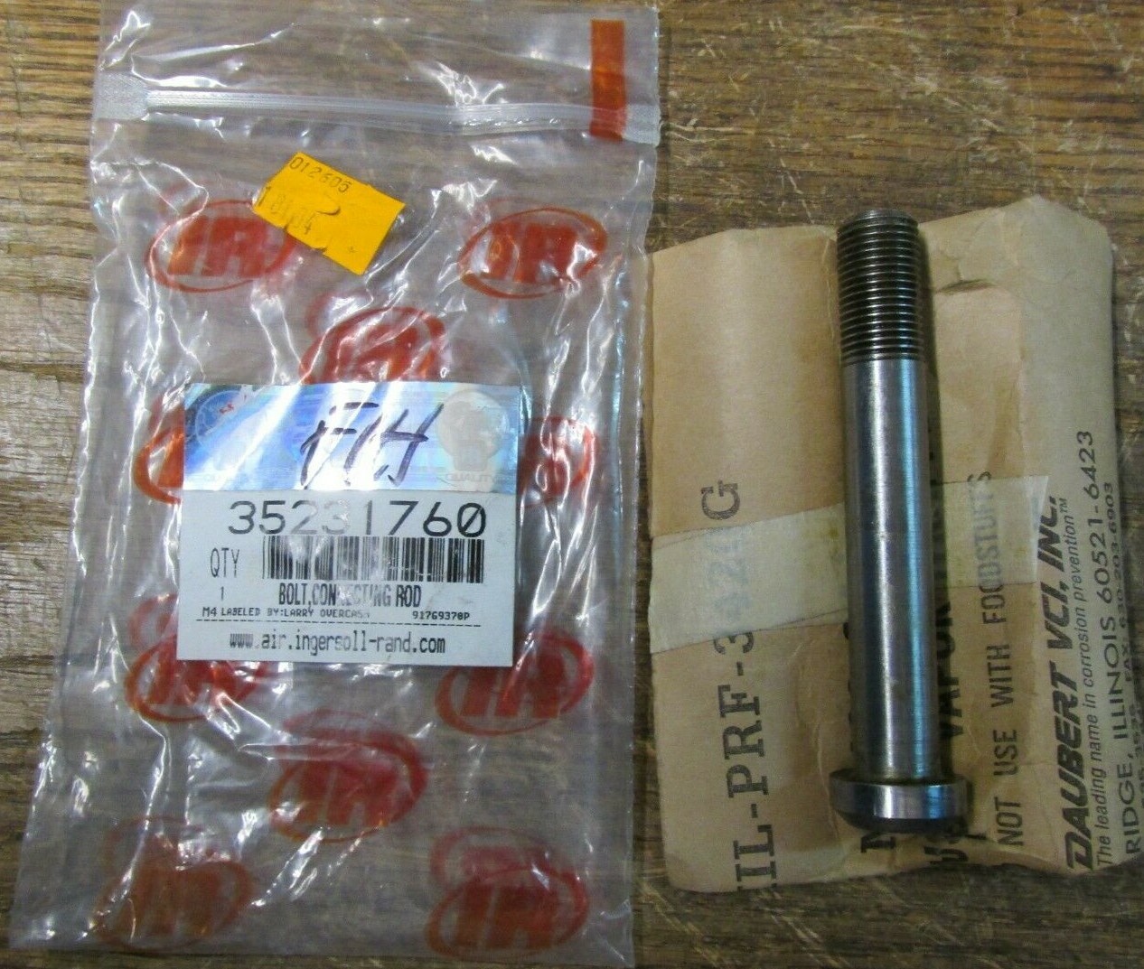 NEW NOS Ingersoll Rand 35231760 Bolt Connecting Rod