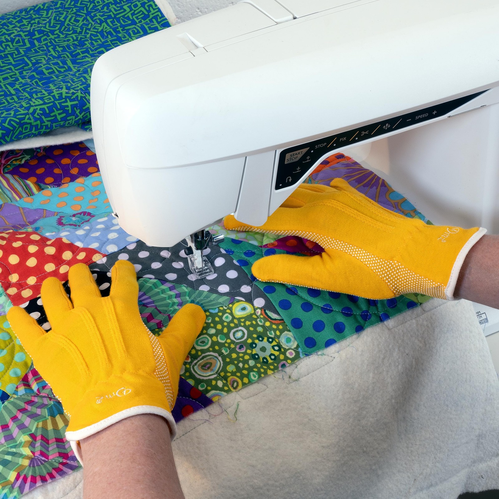 Dritz Machine Quilting Grip Gloves, Yellow, Large, 1 Pair Yellow