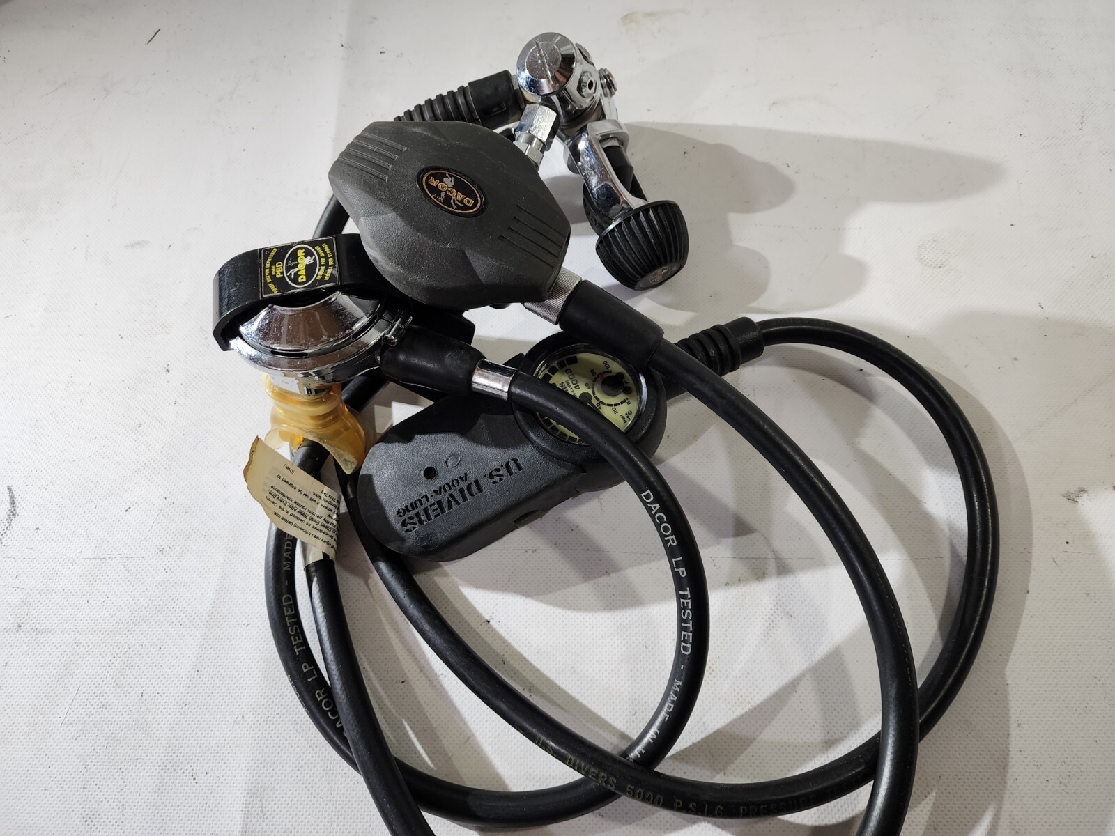US Divers Dacor  950 & 2 Regulator W/ Pivot Gauges Scuba / Diving Octo Aqualung