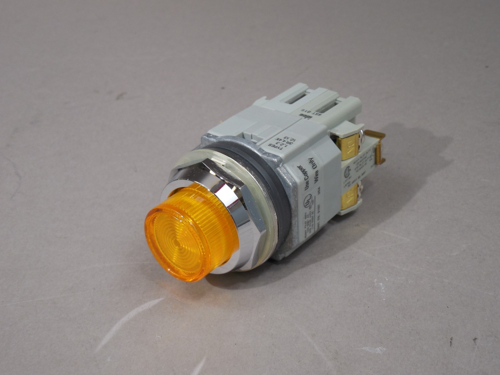 NOS - LOT of (2) IDEC Amber Push Button AOLD2992ODNA
