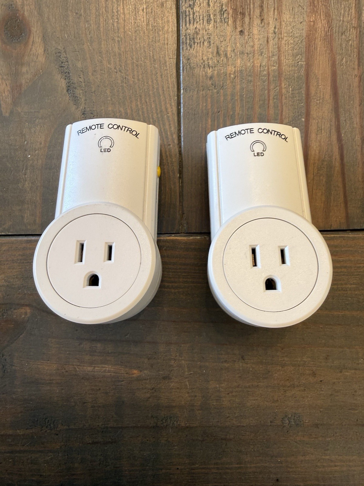 Lot of 2 Etekcity Zap Remote Outlet Switches BH9938U - No Remote - 120V 60Hz