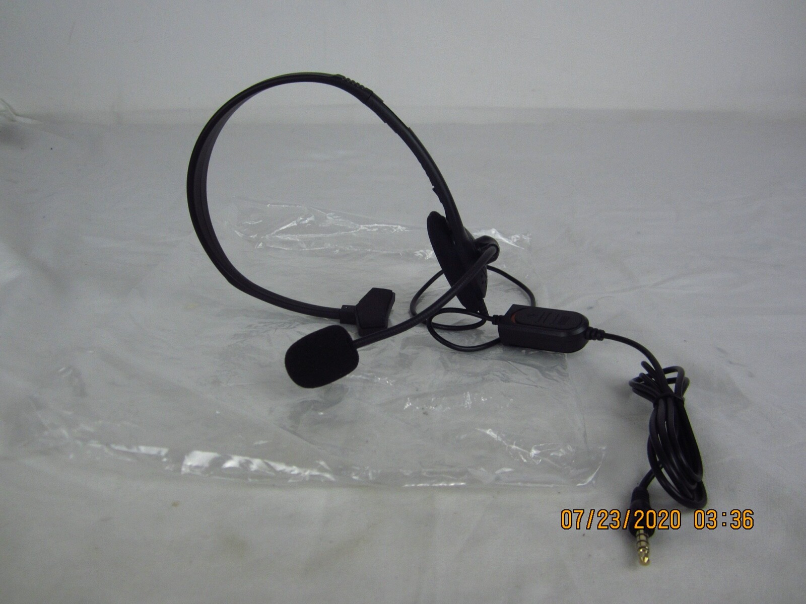 Essential Mono Wired Chat Headset for PS4 With mic & volume