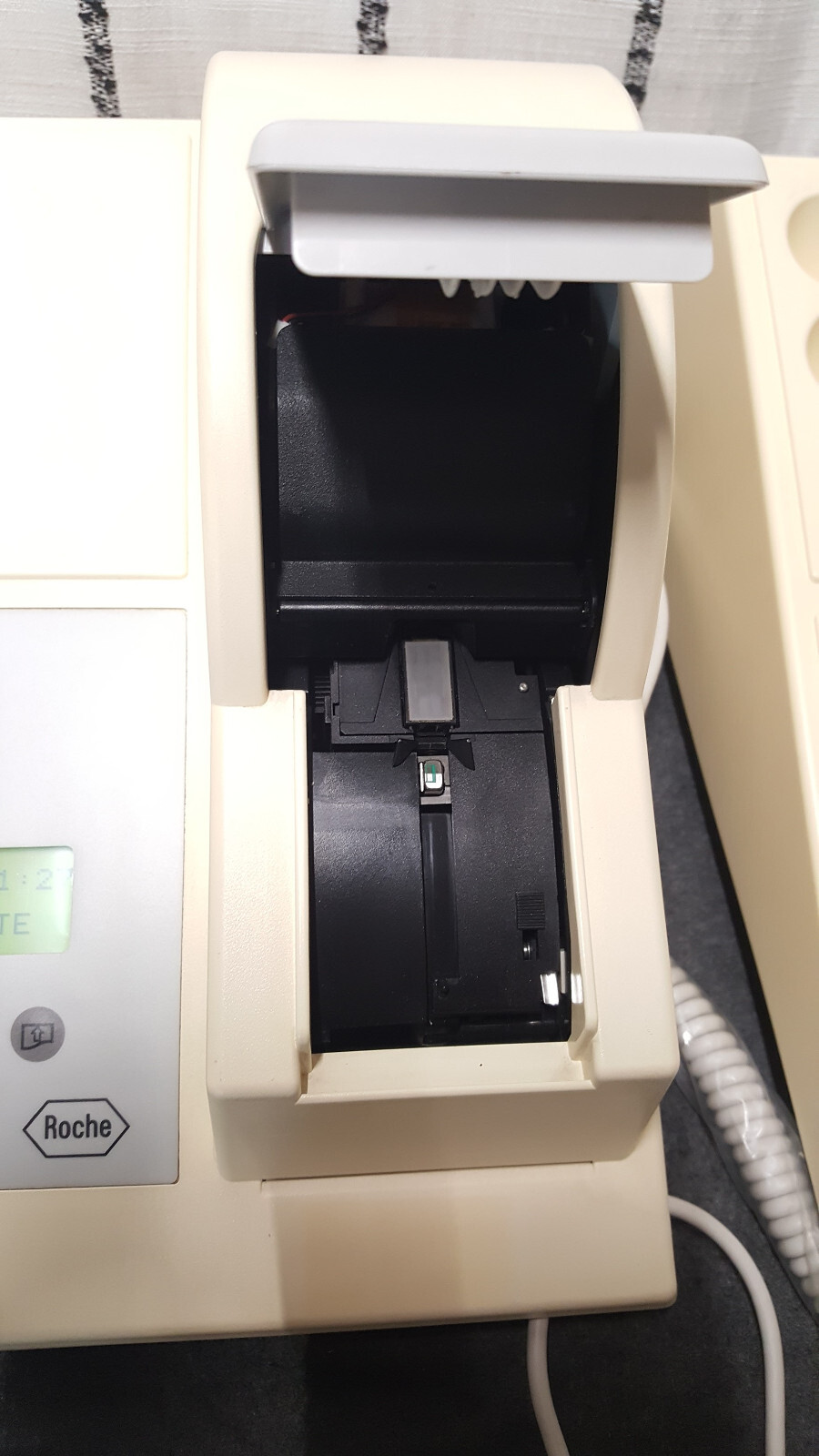 ROCHE Diagnostics Reflotron Plus Hematology Analyzer - S/N 506855