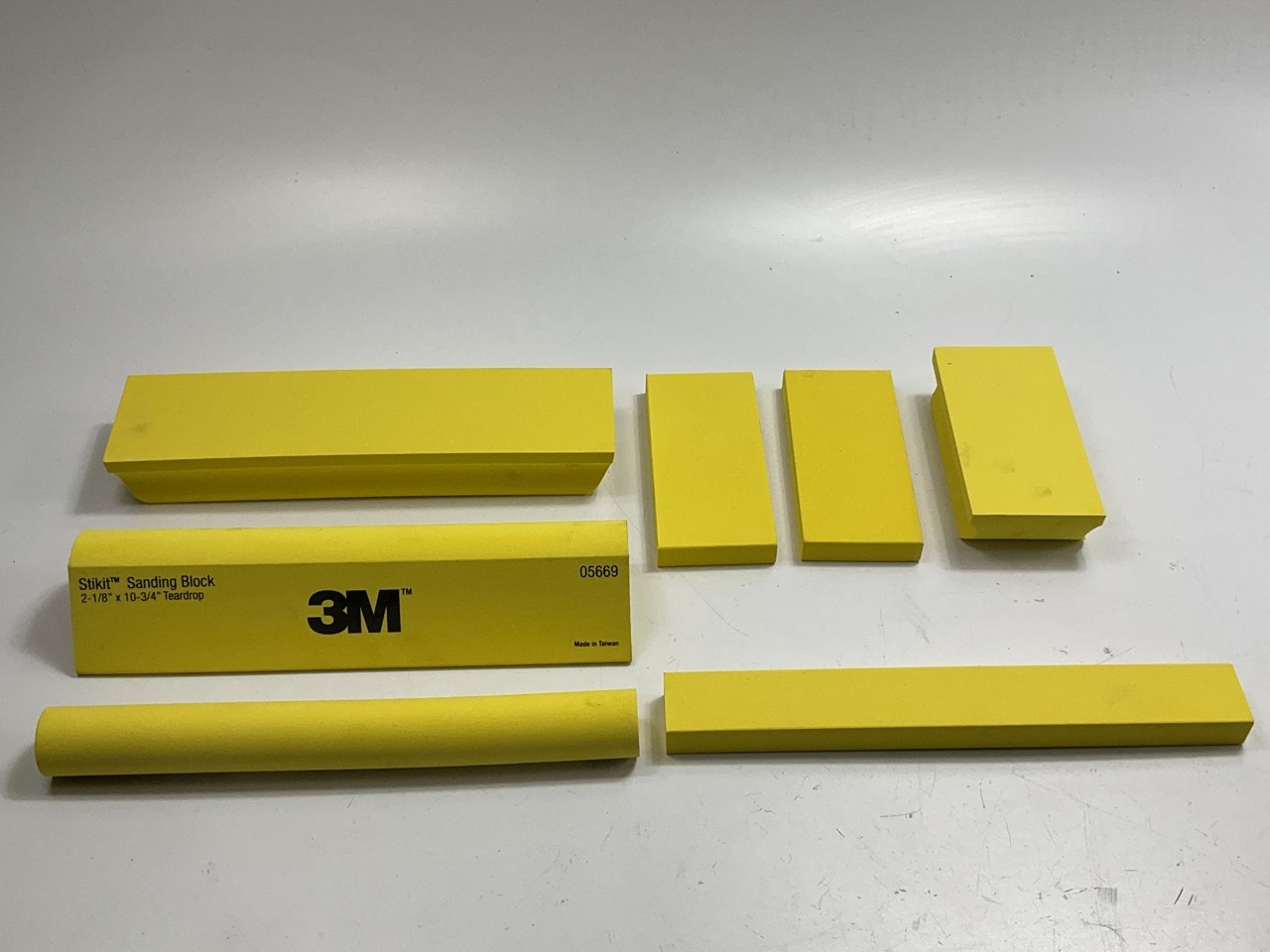 3M 05692 Stikit Sanding Block Kit, PSA Attachment, 7 Blocks Total