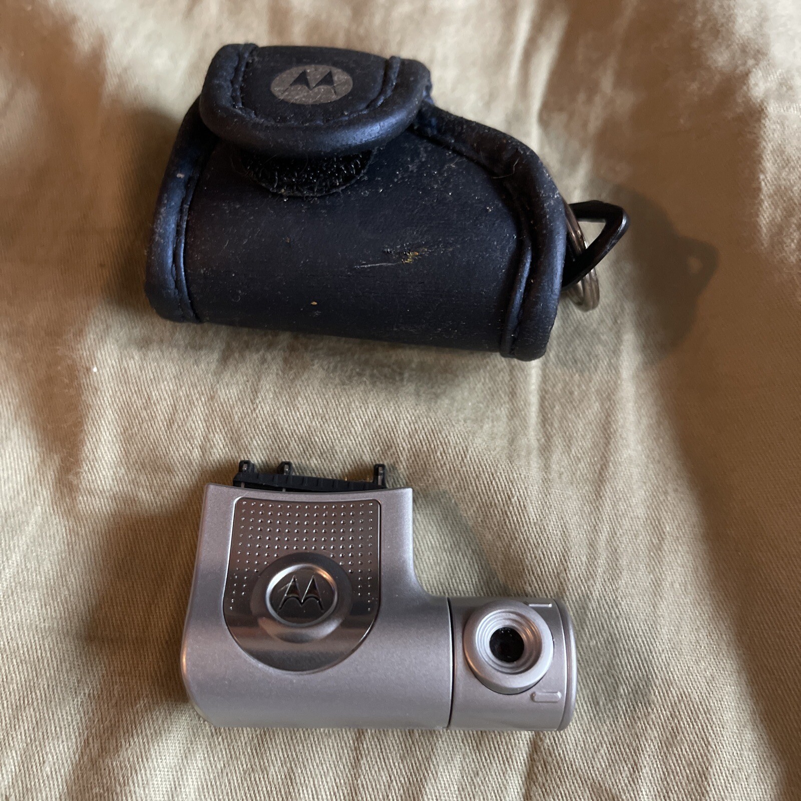 Motorola Syn0547c With Original Pouch 0323105 0482760 Camera Mobile Accessories